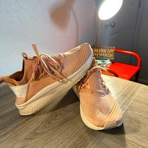 Pink Puma Knit Sneakers Women's Size 9